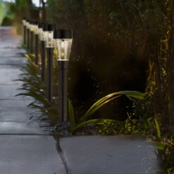 Tuinlampen Set Solar Zilver RVS 10 Stuks 13 Tuinlampen Set Solar Zilver RVS 10 Stuks -LuxForm Winkel 895823s